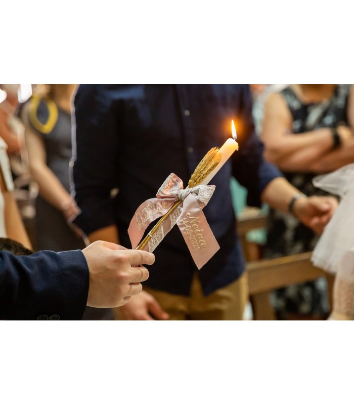 Kit de vela y pañuelo personalizado para bautizo – Pack de vela decorada  para Bautizo y Paño bordado con nombre y fecha del Bautismo - Modelo París  (Celeste) : : Bebé